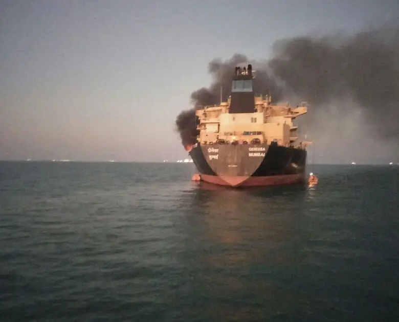 Oil-tanker-caught-fire